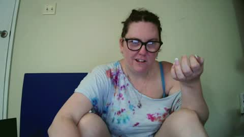 fuzzypeaches87 online show from July 5, 2:34 pm