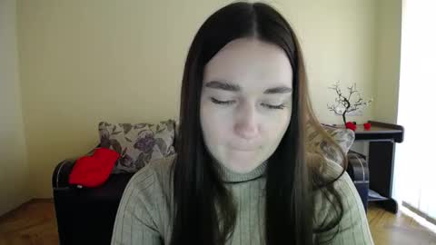 Snapshot of gabby_di chatting on October 21, 9:13 am Jaklin online show from October 21, 9:13 am