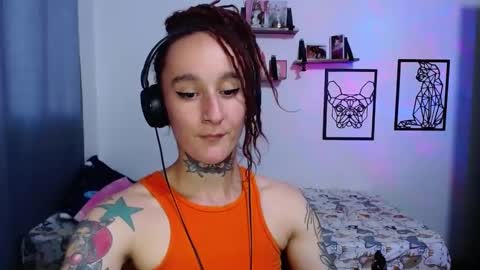 Snapshot of gabby_moon09 chatting on October 7, 9:30 pm gabby_moon09 online show from October 7, 9:30 pm