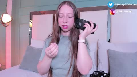 Gabi  online show from May 19, 6:59 pm