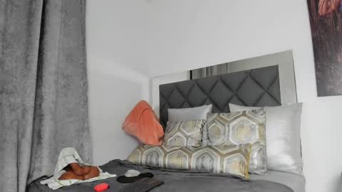   Instagram soygabi g   online show from January 28, 2:53 am