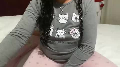 gaby  layla online show from May 18, 9:21 pm