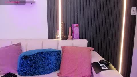 Snapshot of gabrielaa_miller_ chatting on September 9, 7:46 pm gabrielaa_miller_ online show from September 9, 7:46 pm