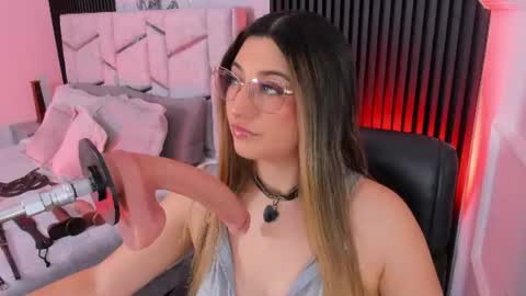 Gabriela Kassi online show from July 24, 3:43 pm