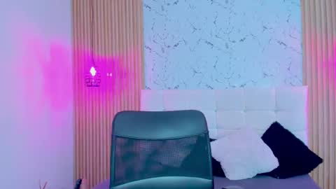 Gabriela Evans MS online show from February 11, 10:18 pm