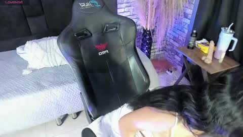 Snapshot of gaby_montiel chatting on October 6, 3:12 am online show from October 6, 3:12 am