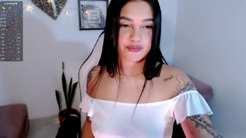 My name is Gabriela.. nice to meet you thumbs up please its very important to me online show from May 5, 3:53 am