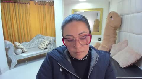 gabriela online show from March 10, 6:12 pm