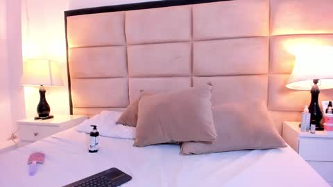 gabymoreau online show from February 27, 10:31 pm