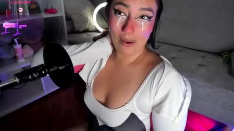 Gabriela Miller online show from August 9, 1:02 am