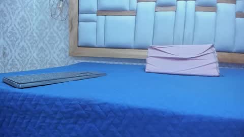 galaanderson online show from November 13, 11:53 am