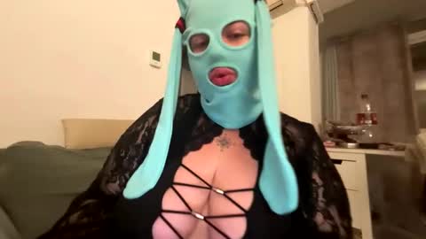 gapetrainee online show from October 25, 10:05 pm