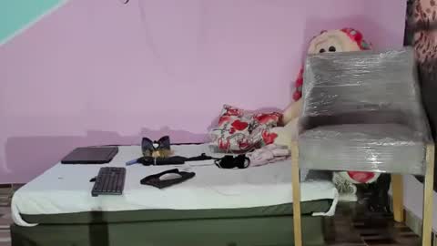 Snapshot of gaticahot001 chatting on February 24, 12:46 pm Diana online show from February 24, 12:46 pm