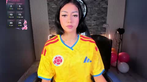 gemma18_ online show from June 17, 9:27 pm