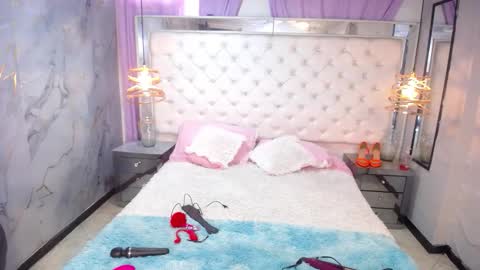 Snapshot of georgina_mussk chatting on September 8, 7:35 pm Georgina online show from September 8, 7:35 pm