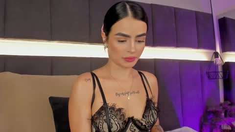Snapshot of georginna_sins chatting on December 4, 11:24 pm Kendal online show from December 4, 11:24 pm
