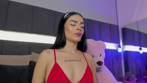 Snapshot of georginna_sins chatting on February 10, 11:23 pm Kendal online show from February 10, 11:23 pm
