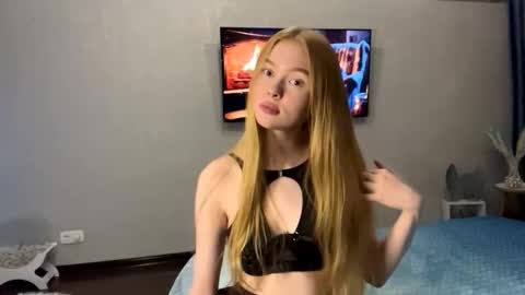 Amelia online show from October 27, 8:14 pm