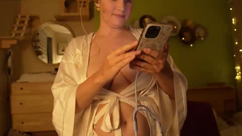 Anna online show from September 13, 2:25 pm