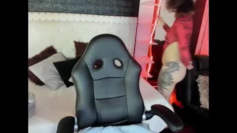 Snapshot of ghosty_doll chatting on February 4, 1:27 pm Allison online show from February 4, 1:27 pm