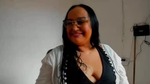 Snapshot of gia_nahomi chatting on March 6, 9:31 pm nahomi online show from March 6, 9:31 pm