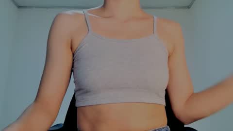 GIA WHITE Independet  online show from May 3, 7:45 am