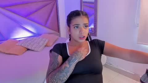 Gia  online show from July 17, 7:06 pm