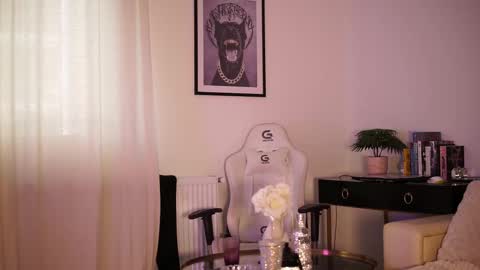 giainked online show from February 20, 7:43 am