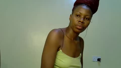 Snapshot of gianna_012 chatting on September 18, 3:05 am ENNY online show from September 18, 3:05 am