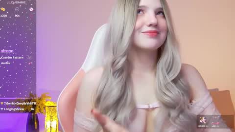 Snapshot of giannagem chatting on February 22, 9:10 pm Roxy online show from February 22, 9:10 pm