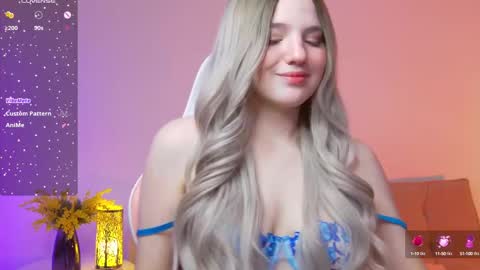 Snapshot of giannagem chatting on February 21, 9:00 pm Roxy online show from February 21, 9:00 pm