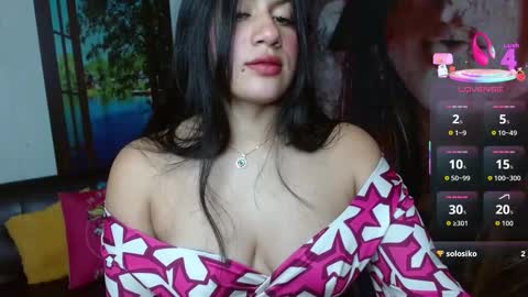 Snapshot of gigi_gilt_ chatting on October 12, 5:21 am Gigi 3 online show from October 12, 5:21 am
