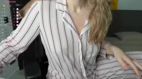 Snapshot of gigihadd chatting on March 1, 6:54 pm gigihadd online show from March 1, 6:54 pm