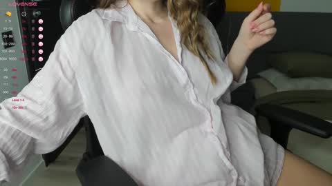 Snapshot of gigihadd chatting on March 11, 12:06 pm gigihadd online show from March 11, 12:06 pm