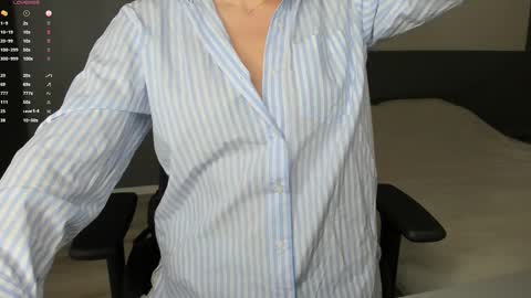 Snapshot of gigihadd chatting on October 26, 3:51 pm gigihadd online show from October 26, 3:51 pm