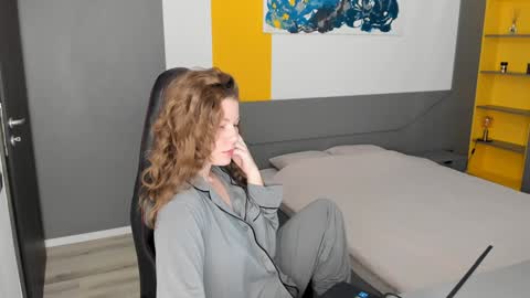 Snapshot of gigihadd chatting on December 11, 11:08 am gigihadd online show from December 11, 11:08 am