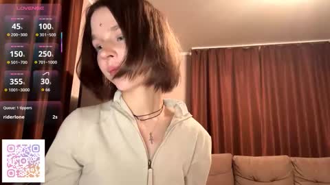 Molly online show from October 24, 7:32 pm