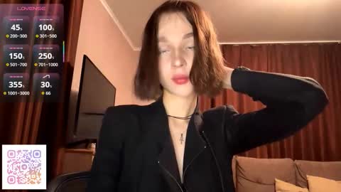 Molly online show from October 22, 7:30 pm