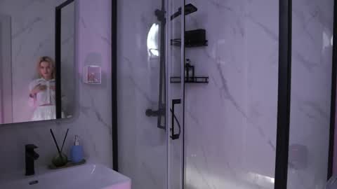 Gin online show from November 15, 6:36 am