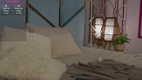 Ginger Pink online show from June 5, 7:03 am