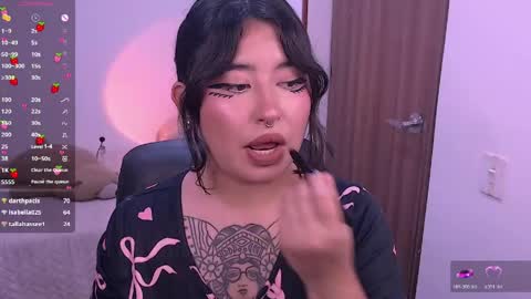 ginmeowuwu online show from May 14, 7:19 pm