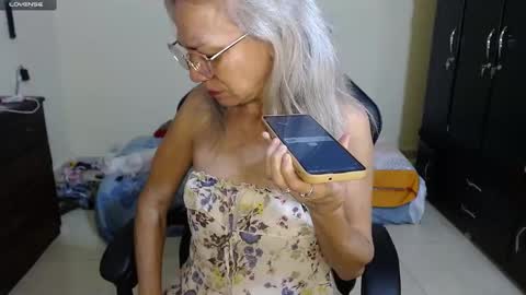 Mary online show from February 12, 12:05 am