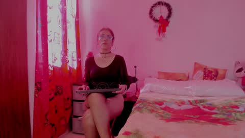 Snapshot of girasol_walton chatting on December 31, 1:41 pm Girasol Walton online show from December 31, 1:41 pm