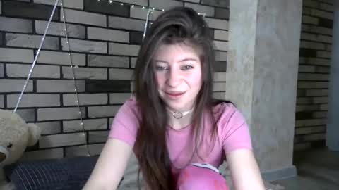 girl_cute007 online show from April 27, 8:17 pm