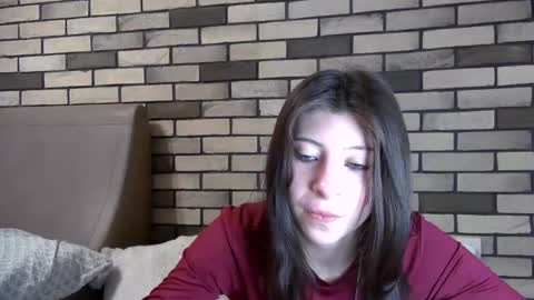 girl_cute007 online show from May 1, 9:29 pm