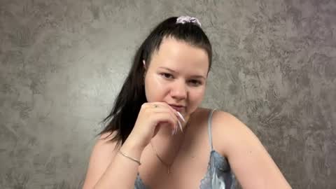 girl_cute07 online show from August 1, 9:17 pm