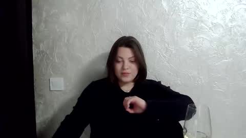 girl_leya online show from December 14, 9:20 pm