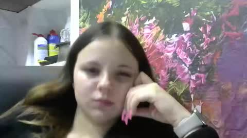 girl_shy07 online show from November 27, 9:06 pm