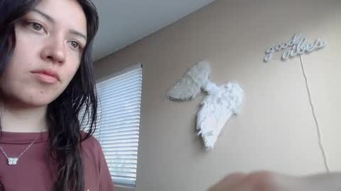 Jasmine online show from August 7, 3:30 pm