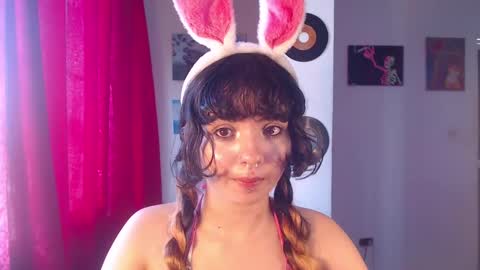 Ann online show from December 18, 4:39 pm